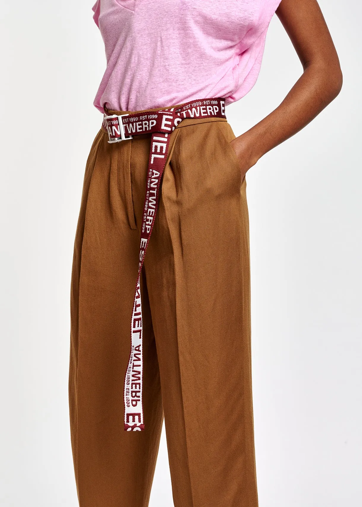 Brown tailored mid-rise pants