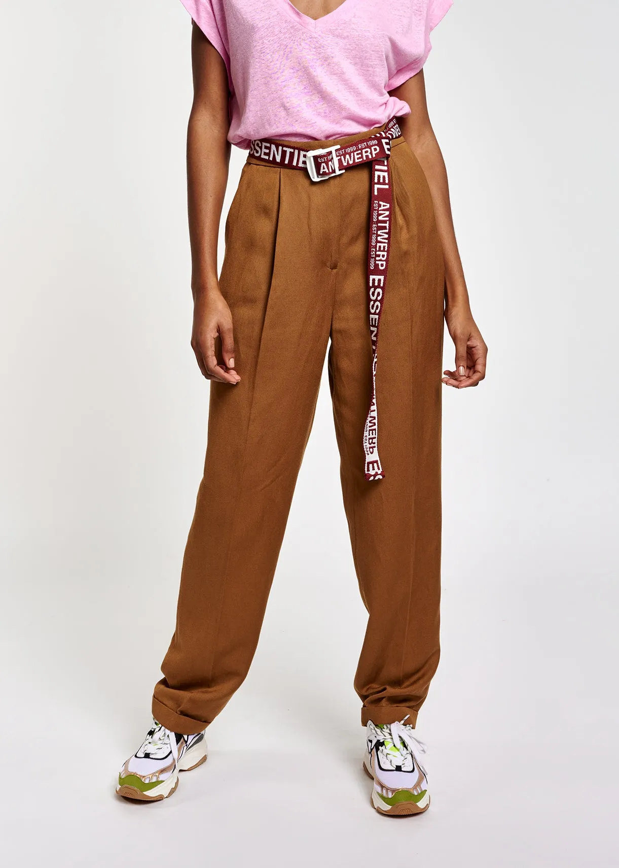 Brown tailored mid-rise pants