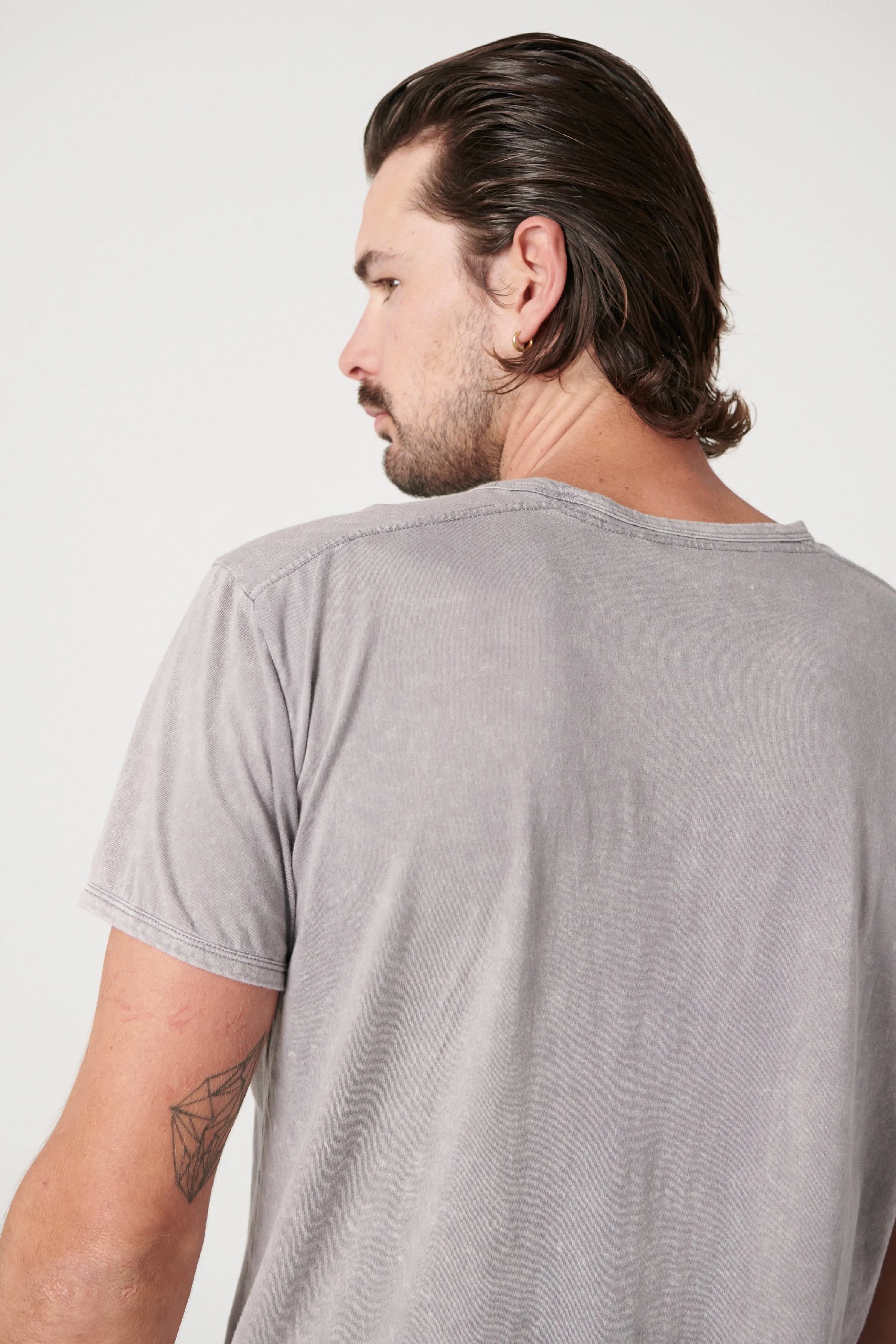 KORTINA TEE - GREY WASH